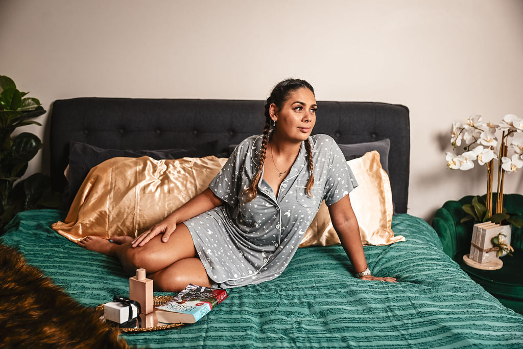 S/XL : FINAL SALE : Short Sleeve Nightie - Grey Starry Nights